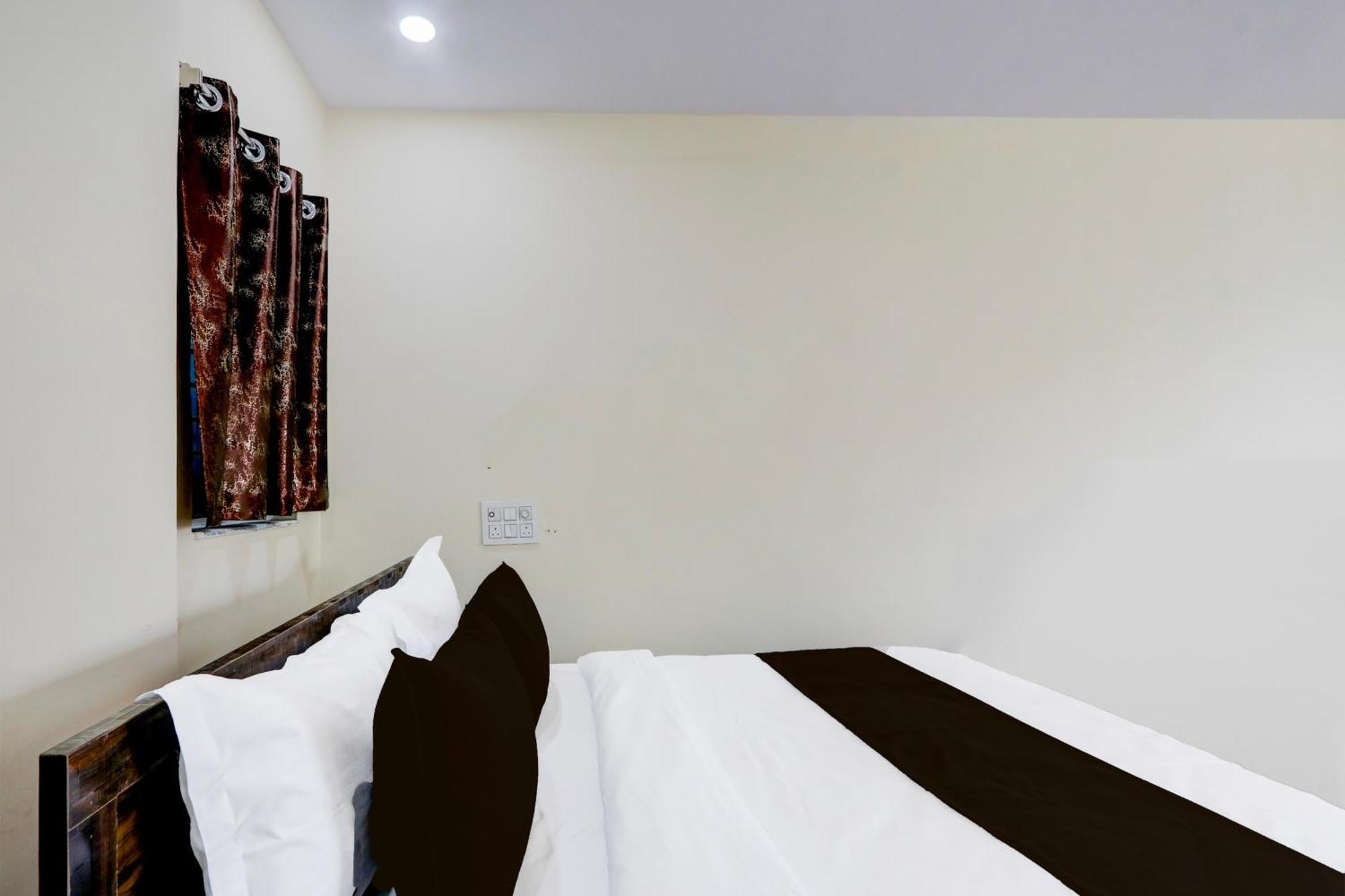 Hotel O Gk Grand Bibinagar Buitenkant foto